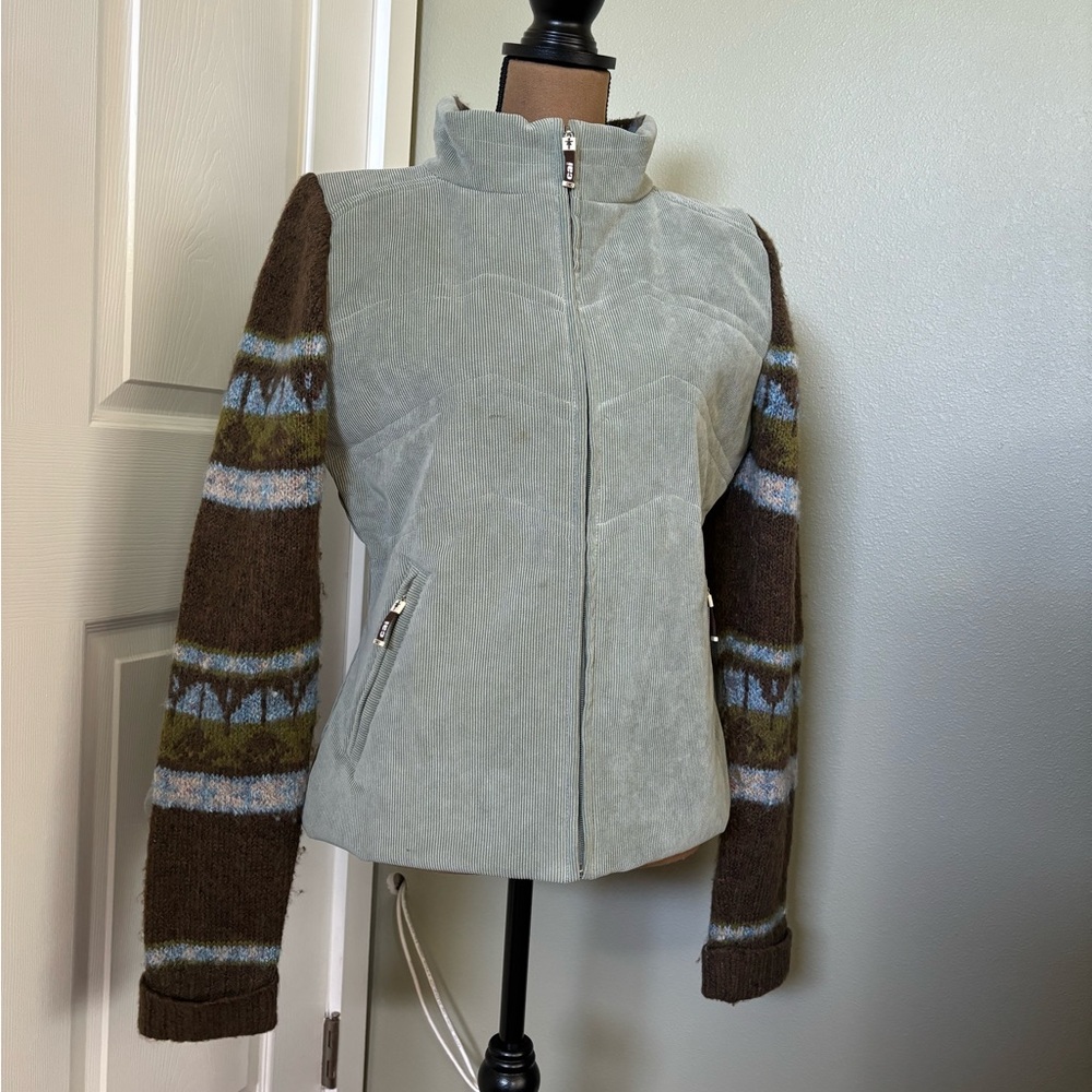 Cold as Ice Jacket women’s size large
Corduroy & knit shacket